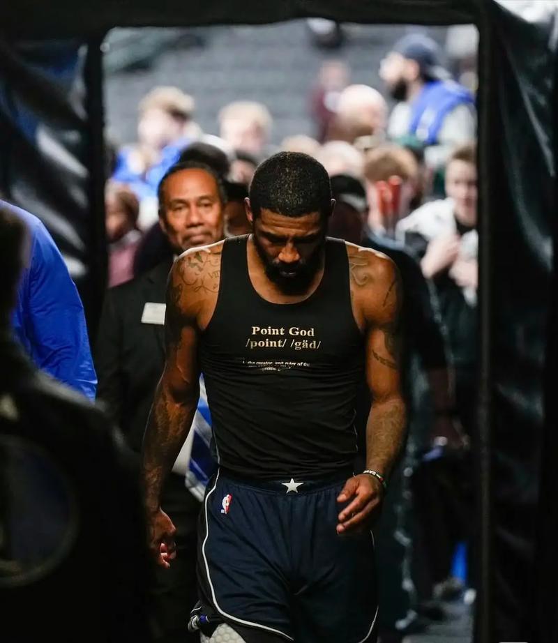 英格兰球员周薪排行榜：伊万-托尼42.3万镑居首，凯恩第二（英格兰球员周薪榜：伊万-托尼以42.3万镑登顶，凯恩第二）