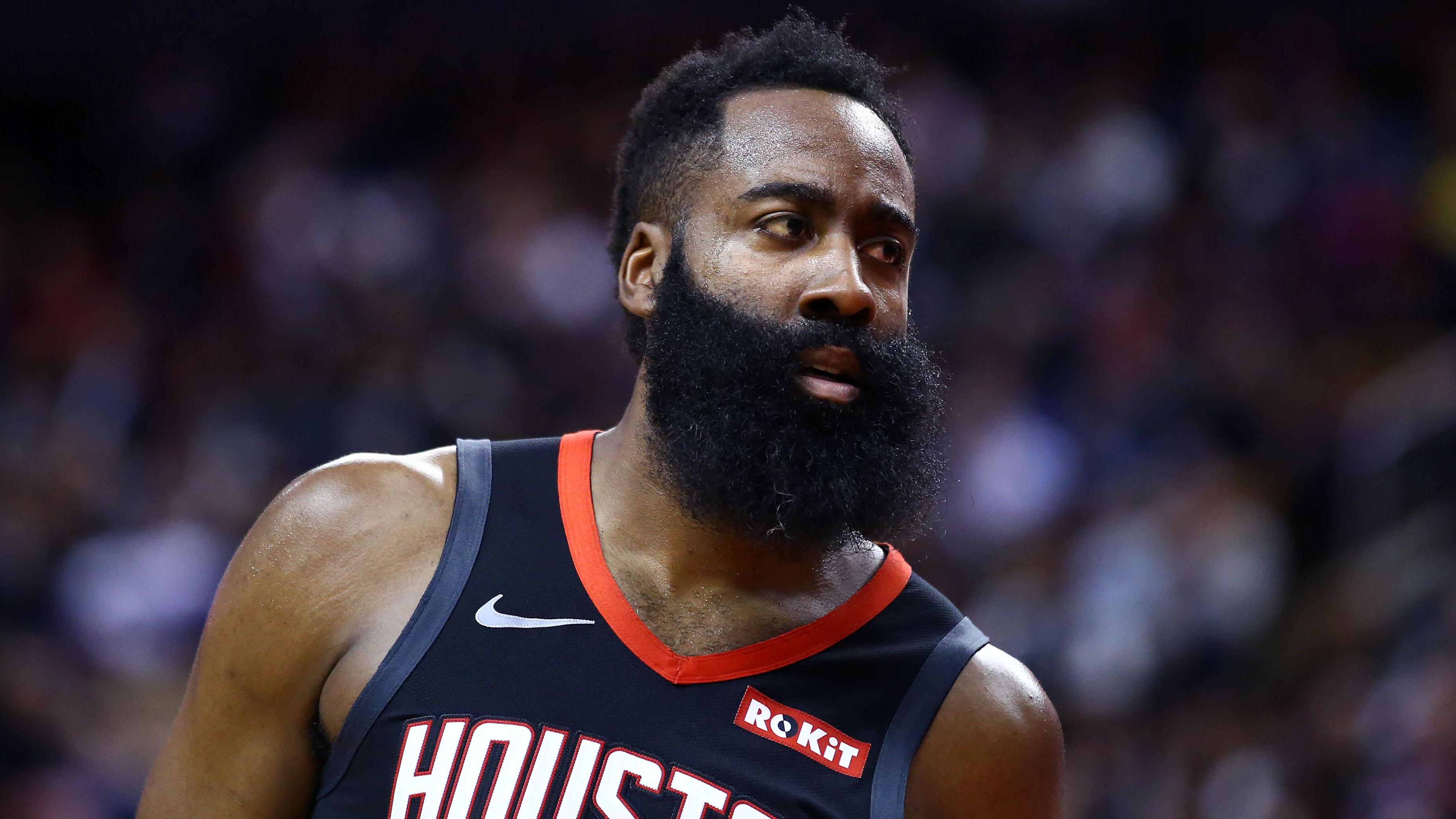 记者：尤文最多500-600万欧年薪续约DV9，球员要求大笔签字费（消息称尤文与DV9续约年薪最多500-600万欧，球员还索要高额签字费）