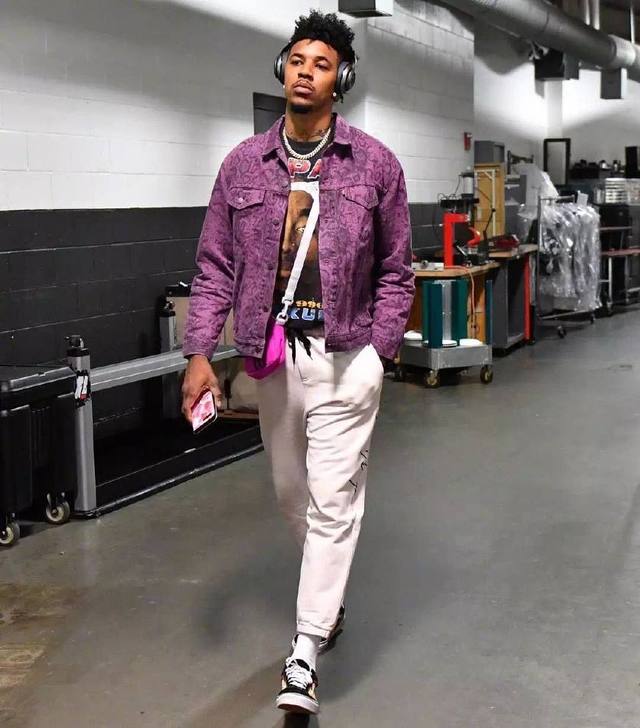 TA：阿森纳真正的隐患集中于防线；维拉的阵容几乎没容错空间（TA：阿森纳最大软肋在后防，维拉阵容几乎零容错）