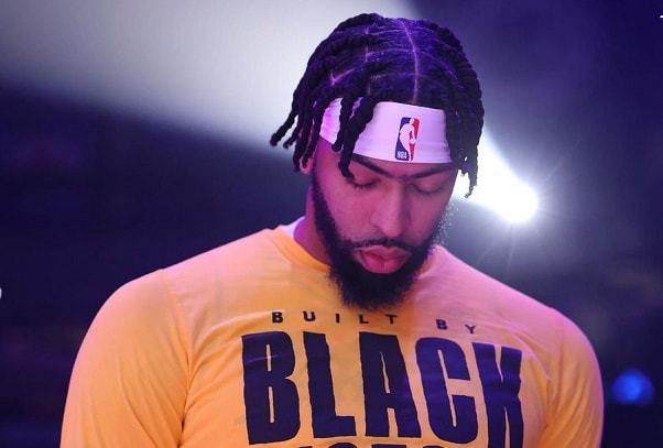 万众瞩目！CBA杯赛上演“山东德比” 赢球将锁定晋级八强名额（重磅对决！CBA杯上演山东德比，赢球即锁定八强席位）