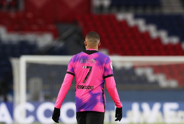 阿斯：塞维利亚冬窗想补强锋线，有意多特前锋法比奥-席尔瓦（阿斯：塞维利亚欲在冬窗补强锋线，看中多特前锋法比奥-席尔瓦）