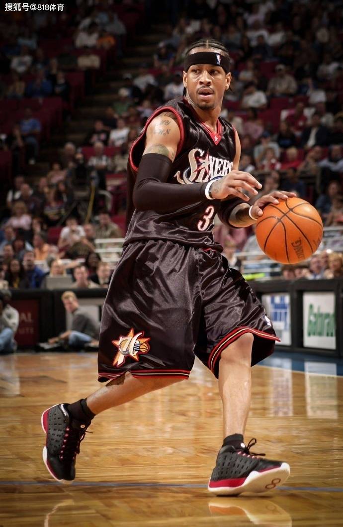 越媒：越南归化30岁原巴西籍中卫古斯塔沃，他将改名为杜飞龙（越南媒体：30岁前巴西籍中卫古斯塔沃入籍越南，更名杜飞龙）