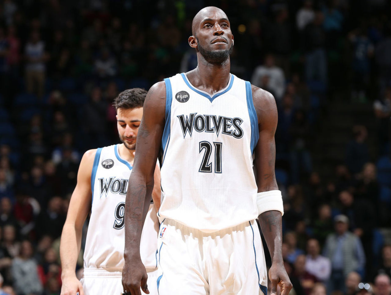 皇马主帅还没过关！2天后西甲非胜不可，输球或走人，2巨星能救他（皇马主帅命悬一线！两天后西甲唯胜不可，若失利恐下课，两巨星或成救命稻草）