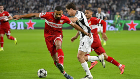 外网之声 ｜ 雷霆遭马刺三杀跌落神坛，文班亚马已化身终结者（外媒热议｜马刺三度击溃雷霆神话破灭，文班亚马化身终结者）