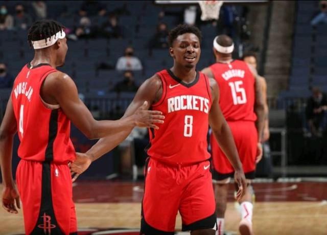 沃尔夫斯堡vs霍芬海姆：埃里克森、阿诺德首发，曹法尔、奥利弗-鲍曼出战（沃尔夫斯堡战霍芬海姆：埃里克森、阿诺德先发，曹法尔与奥利弗-鲍曼出战）