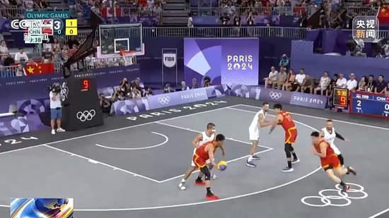 斯帕莱蒂：当后卫不是就为了断对手的球，拿球时要享受比赛（斯帕莱蒂：后卫职责不止断球，持球要享受比赛）