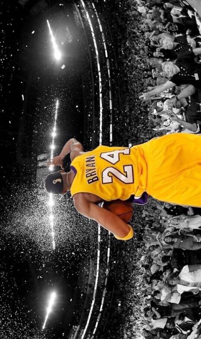 葡超比赛一球员受伤需要担架，对方球员帮忙传递担架吃黄牌（葡超争议一幕：球员伤退需担架，对手递担架反吃黄牌）