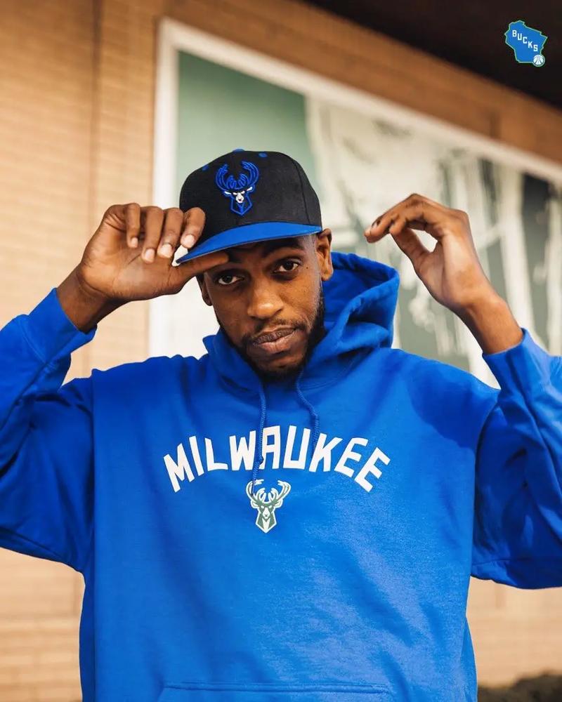 FIFA公布年度最佳候选：登贝莱、姆巴佩、凯恩在列（FIFA发布年度最佳提名名单：登贝莱、姆巴佩、凯恩入选）