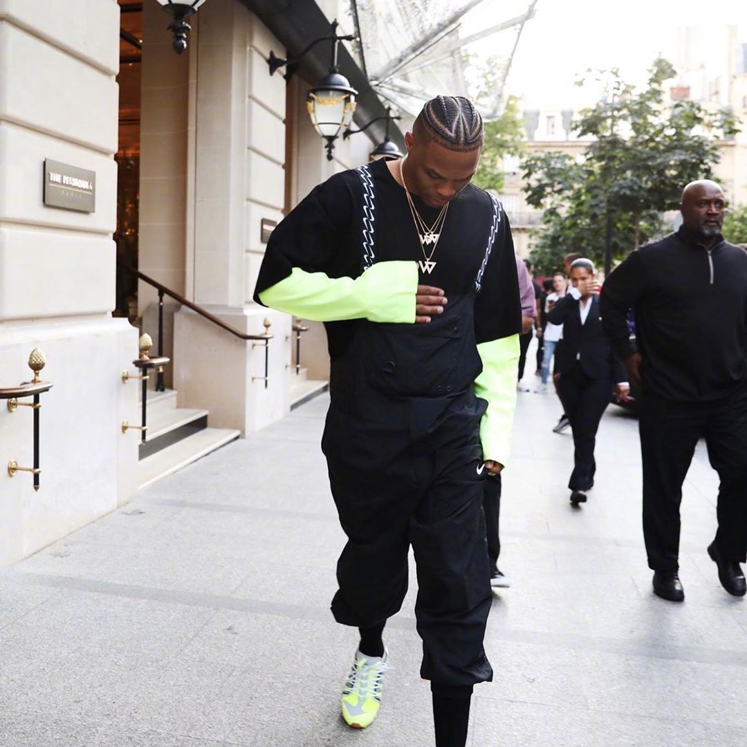 外媒预测匈牙利vs爱尔兰首发：索博领衔！凯尔克兹、泰勒在列（外媒预测匈牙利对阵爱尔兰首发：索博斯洛伊领衔，凯尔克兹与泰勒入选）